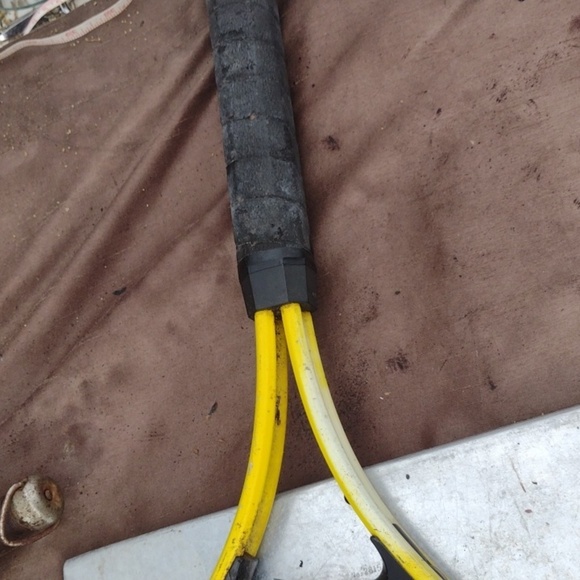 Wilson Yellow and Black Tennis Racket - Picture 2 of 4